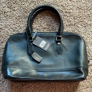 Kiko Black Leather Accessory
073